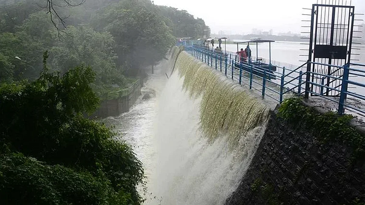 पावसाच्या संततधारेमुळे दोन महिन्यांच्या पाणीसाठ्यात वाढ