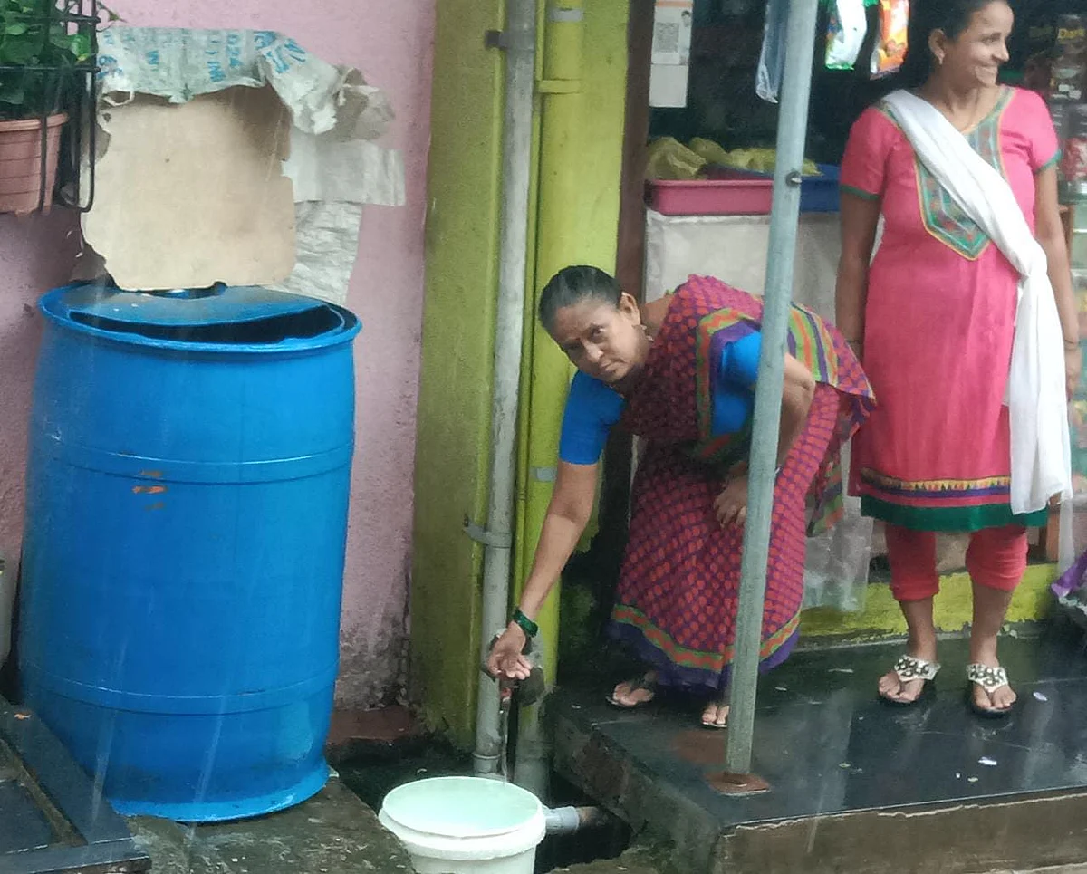 भाजप पदाधिकाऱ्यांच्या प्रयत्नाने 500 कुटुंबियांचा पाणीपुरवठा सुरळीत, नागरिकांनी मानले आभार