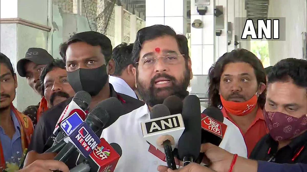 पावसाळ्यातील प्रवाशांचे त्रास दूर करा, मुख्यमंत्री एकनाथ शिंदे यांचे पालिका आयुक्तांना निर्देश