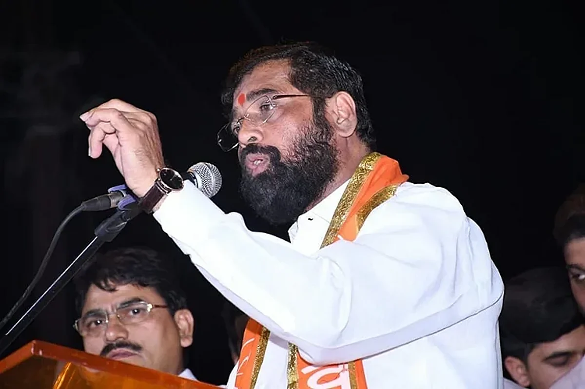 ठाणे तहसील कार्यालयाच्या पुनर्विकासाचे काम जलद गतीने करण्याच्या मुख्यमंत्री एकनाथ शिंदे यांच्या सुचना