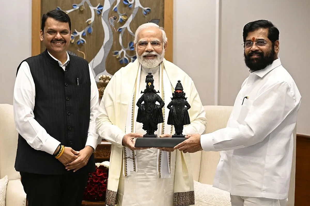 राज्याचा सर्वांगीण विकासासाठी केंद्र सरकार सहकार्य करणार,पंतप्रधान मोदींचे मुख्यमंत्र्यांना आश्वासन