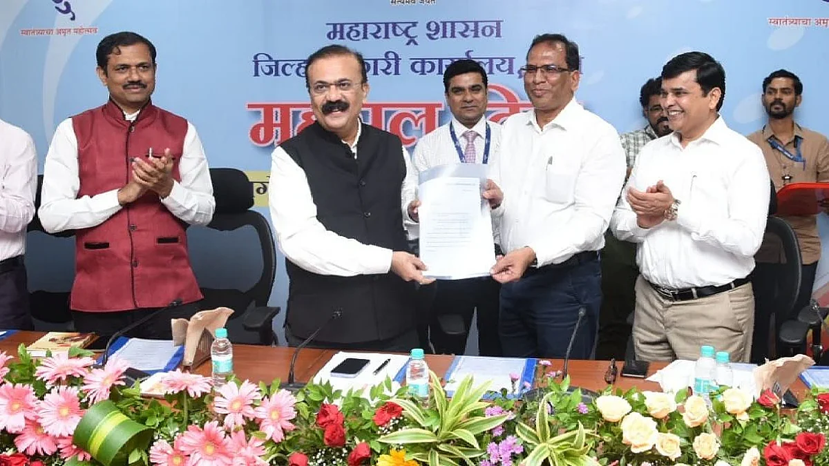 महसूल विभागाच्या कामकाजात आधुनिक तंत्रज्ञान स्विकारून सामान्यांना दिलासा द्यावा - राजेश नार्वेकर