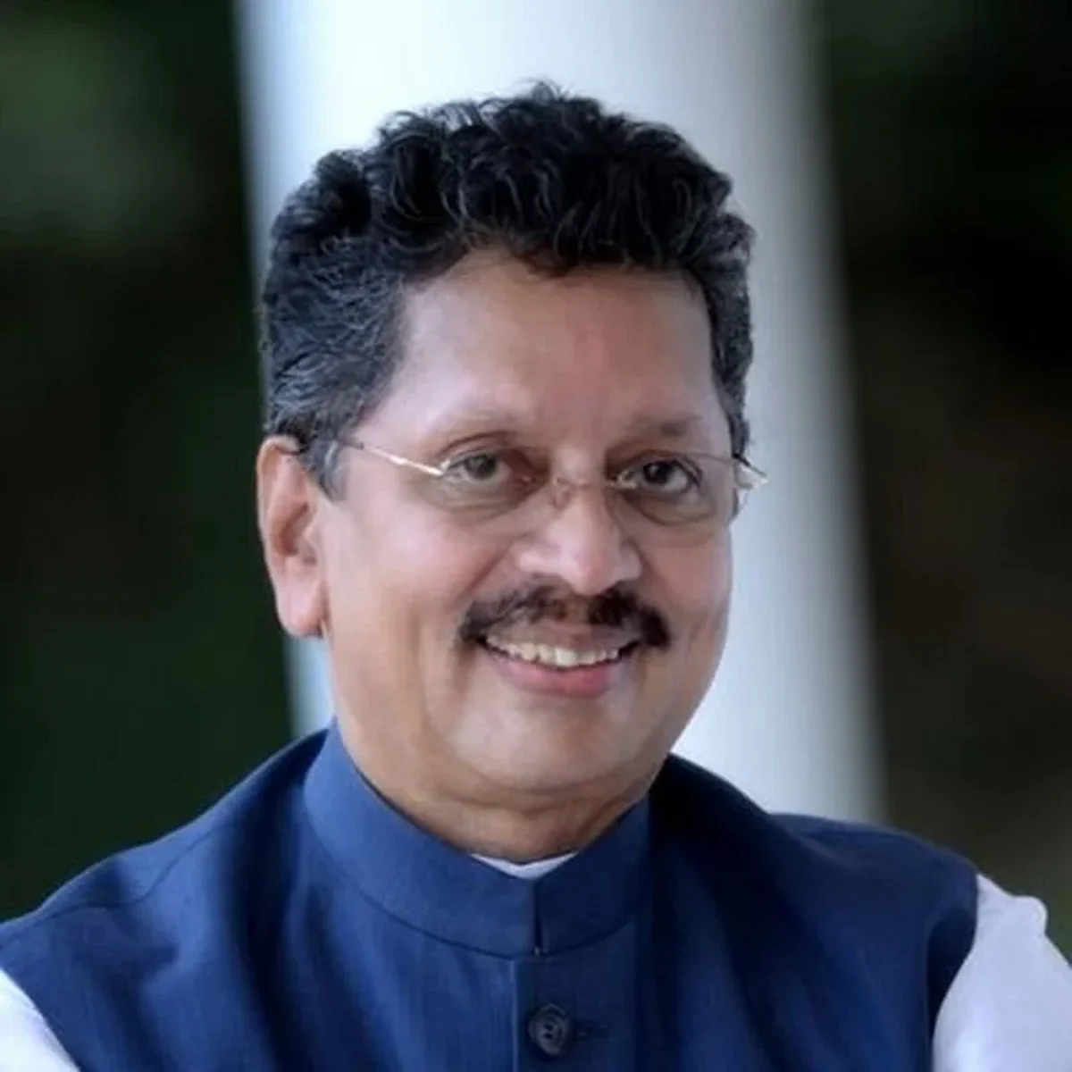 मुंबईतील फेरीवाल्यांचा प्रश्न सोडविण्यासाठी लवकरच नवे धोरण - केसरकर