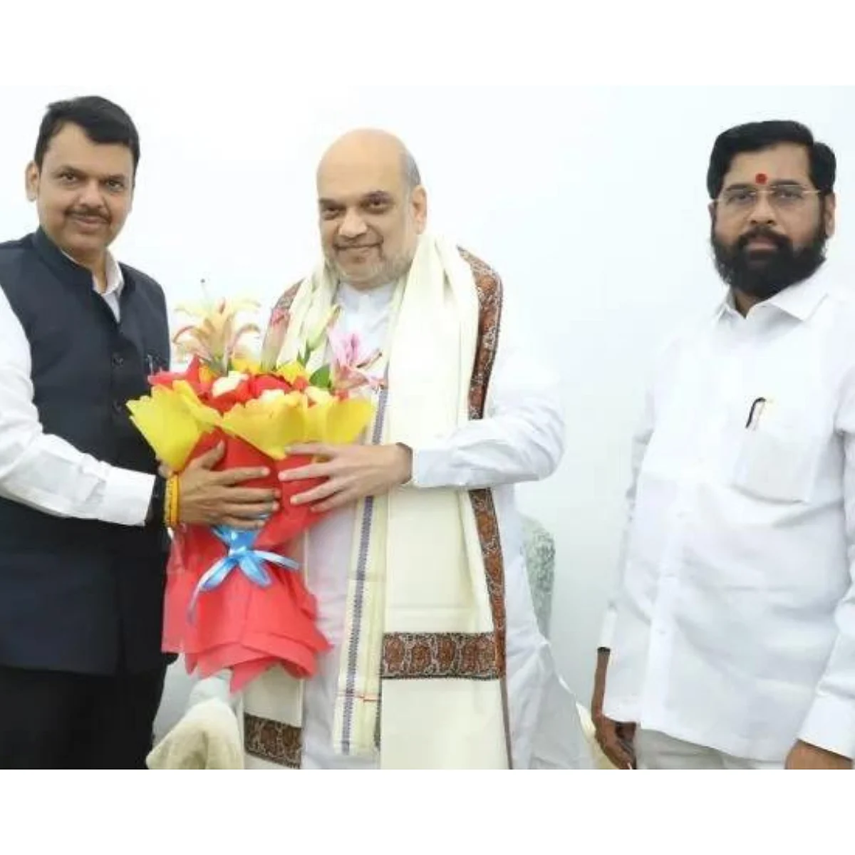 भाजपची खेळी अन् फुटिरांची गोची...!