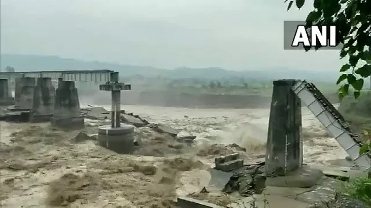 हिमाचल प्रदेशात ढगफुटी; १९ जणांचा बळी