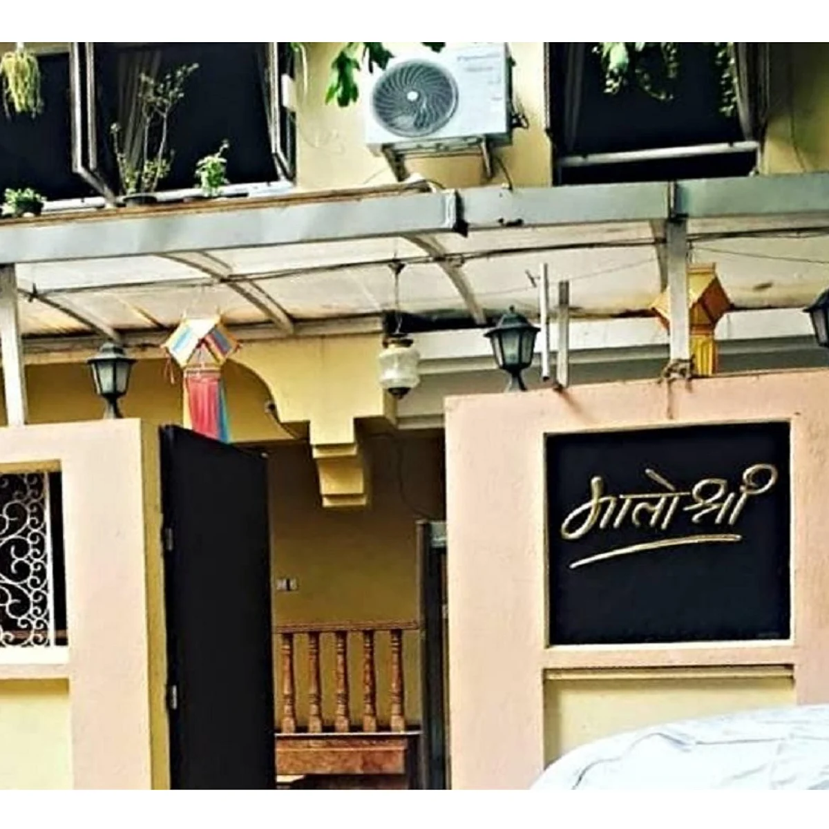 अजित पवारांसह राष्ट्रवादीच्या बड्या नेत्यांची ‘मातोश्री’वर खलबते