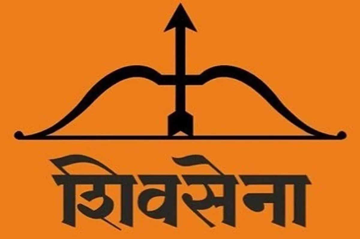'धनुष्यबाण’ कोणाचे ? दोन्ही गटांकडून कागदपत्रे सादर न झाल्यामुळे फैसला लांबणीवर