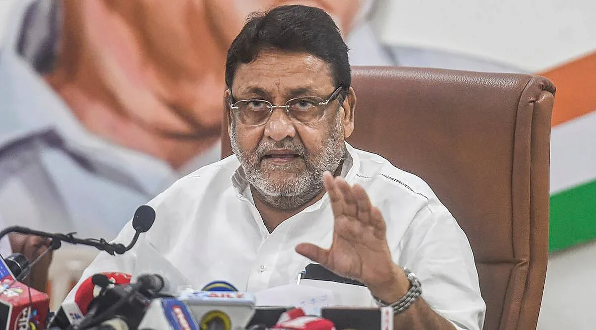 नवाब मलिक यांच्याविरुद्ध अॅट्रॉसिटी कलमांतर्गत गुन्हा दाखल; समीर वानखेडे यांची तक्रार