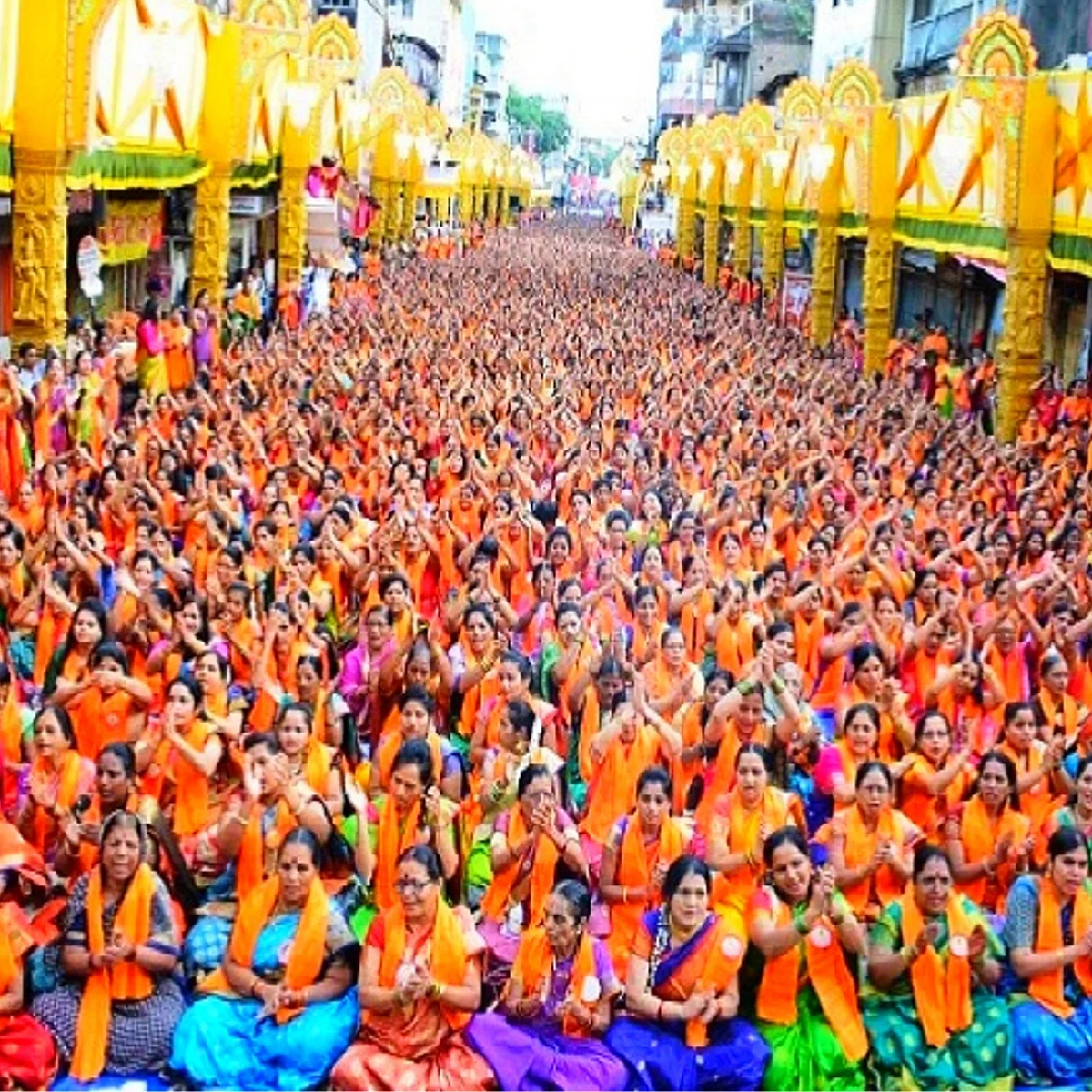 दगडूशेठ हलवाई गणपतीसमोर ३१ हजार महिलांचे अथर्वशीर्ष पठण