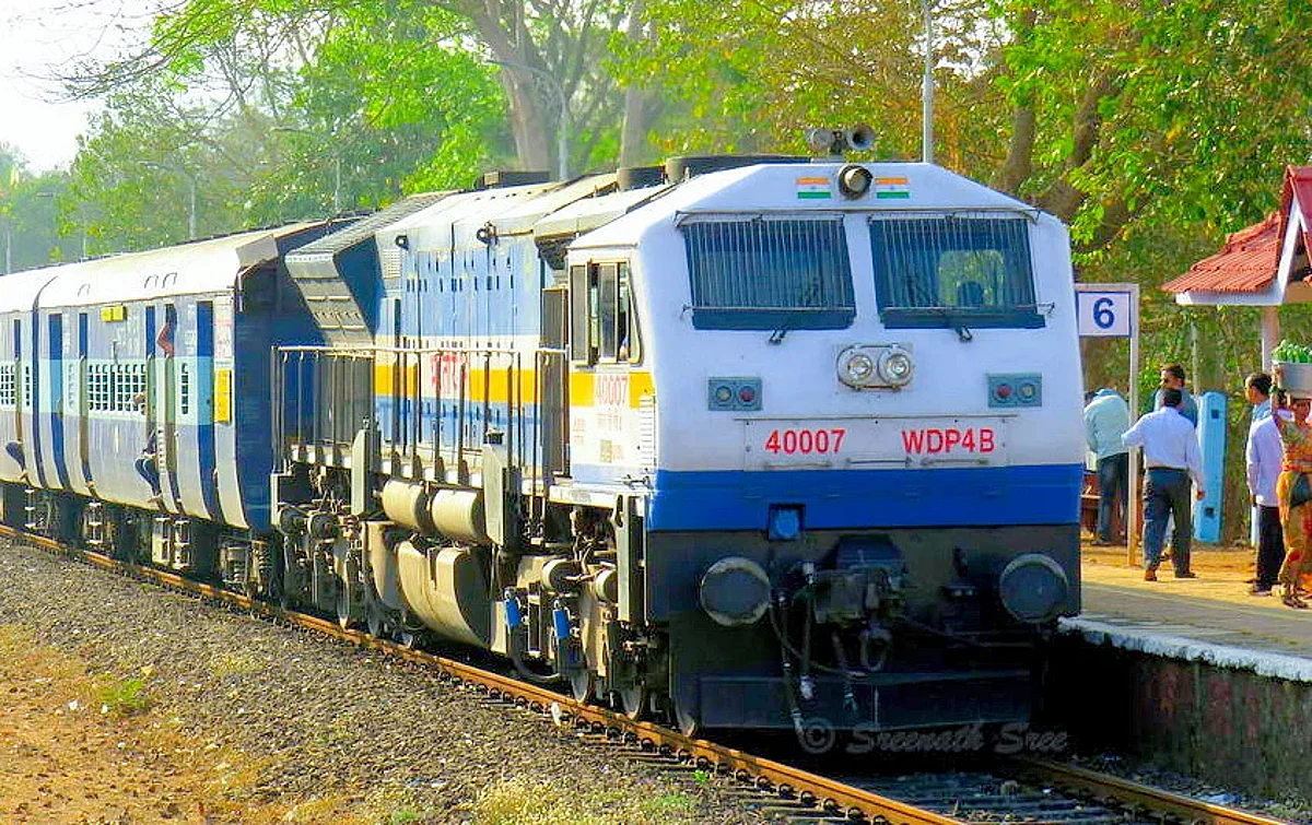 कोकणकन्या एक्स्प्रेसचा प्रवास झाला सुपरफास्ट