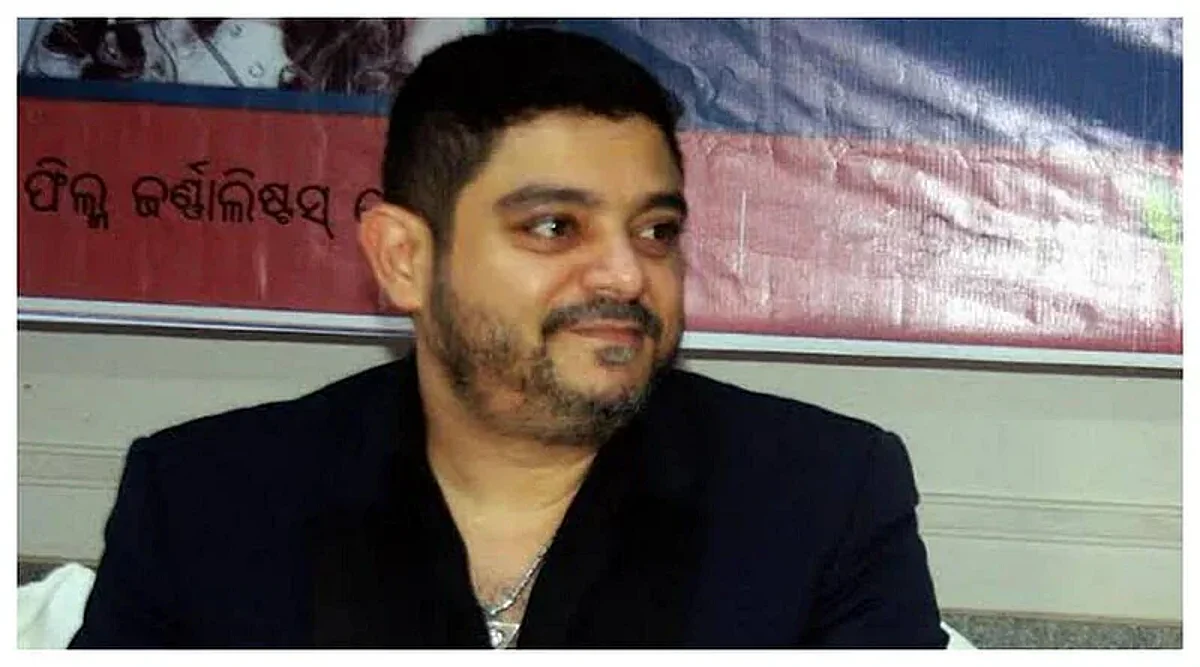 पाकिस्तानातील कुटुंबाला भारतात आणण्यासाठी चित्रपट निर्मात्याचा आटापिटा