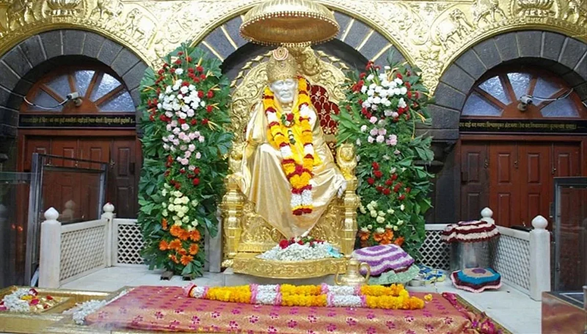 साईबाबा संस्थानाचे विश्वस्त मंडळ बरखास्त करण्याचे उच्च न्यायालयाचे आदेश