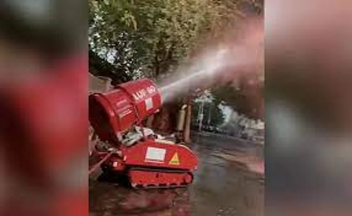 सलग चार तास आगीचा सामना करणार रोबोट