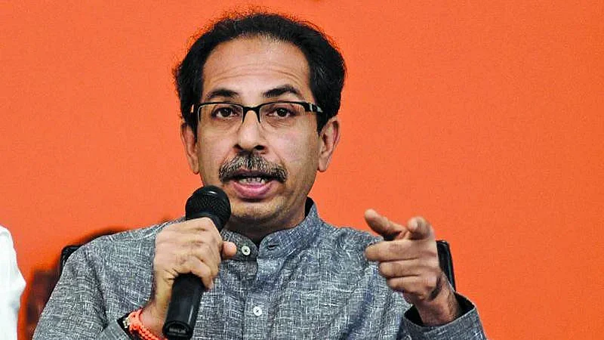 उद्धव ठाकरेंना नाव ठेवणाऱ्यांवर फेसबुक लाईव्हची वेळ आली