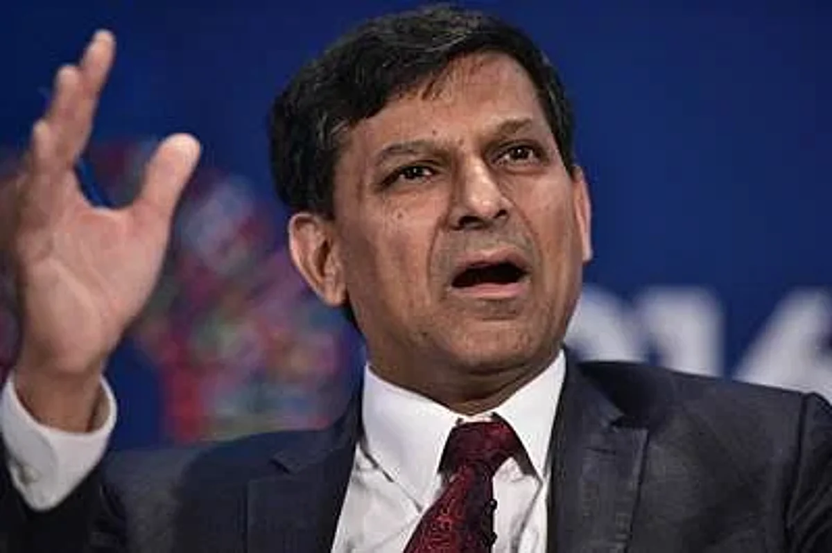 Raghuram Rajan : जागतिक पातळीवर विकासाचा वेग मंदावला आहे. याचा भारतावरही परिणाम होईल