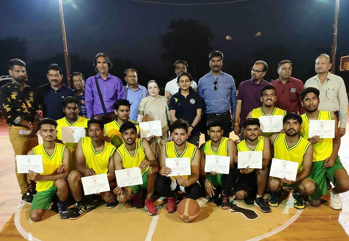 Ujjain District’s boys, girls win division basket ball contest