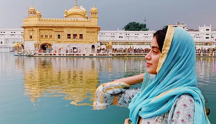 Will her prayers work? Janhvi Kapoor seeks blessings at Golden Temple before Dostana 2 shooting