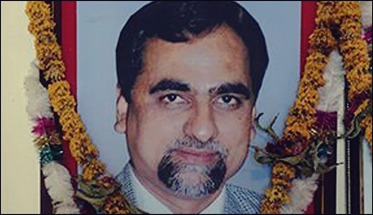 Uddhav to take call on Justice Loya soon, Sharad Pawar says will 'reinvestigate if needed'