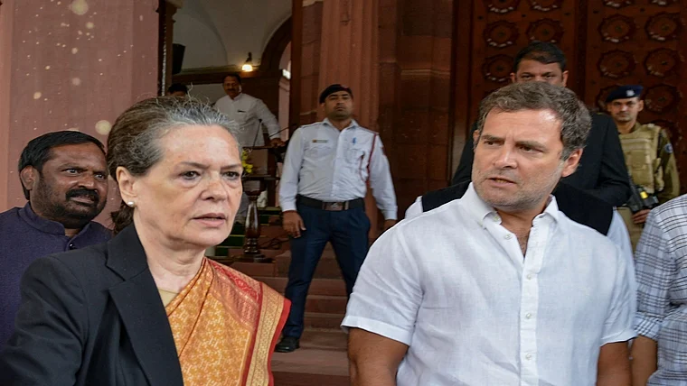 Parliament winter session: Sonia Gandhi, Rahul Gandhi participate in Congress' protest demanding...