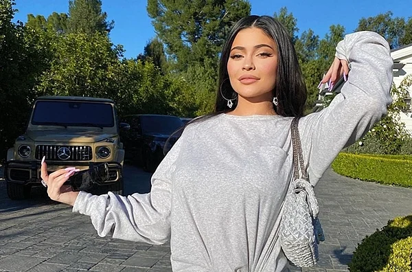 'Low-key disturbing': Kylie Jenner's bloody pictures go viral; receives backlash from fans