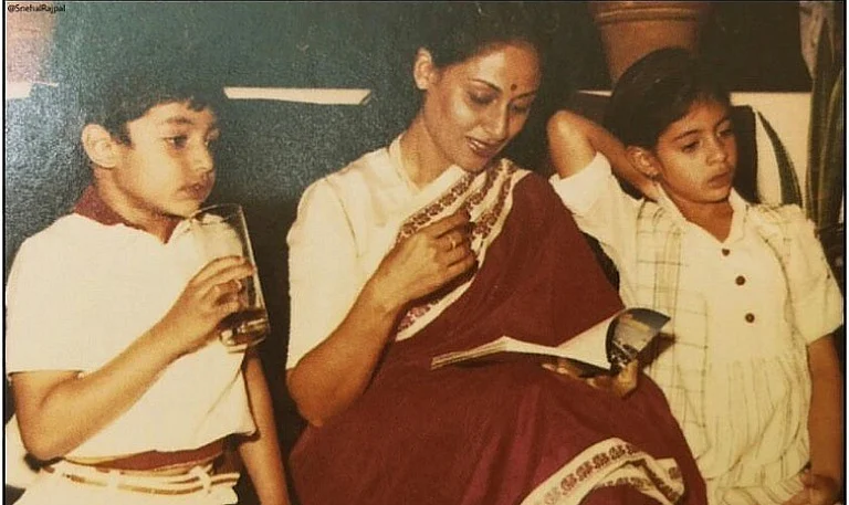Abhishek, Shweta wish mom Jaya Bachchan on her birthday, who is in Delhi due to COVID-19 lockdown