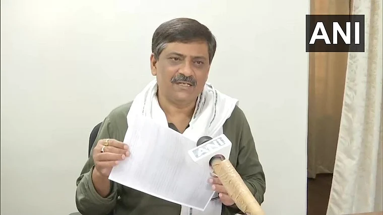 Bihar Minister accuses Delhi govt of asking for reimbursement of money for tickets of migrant...
