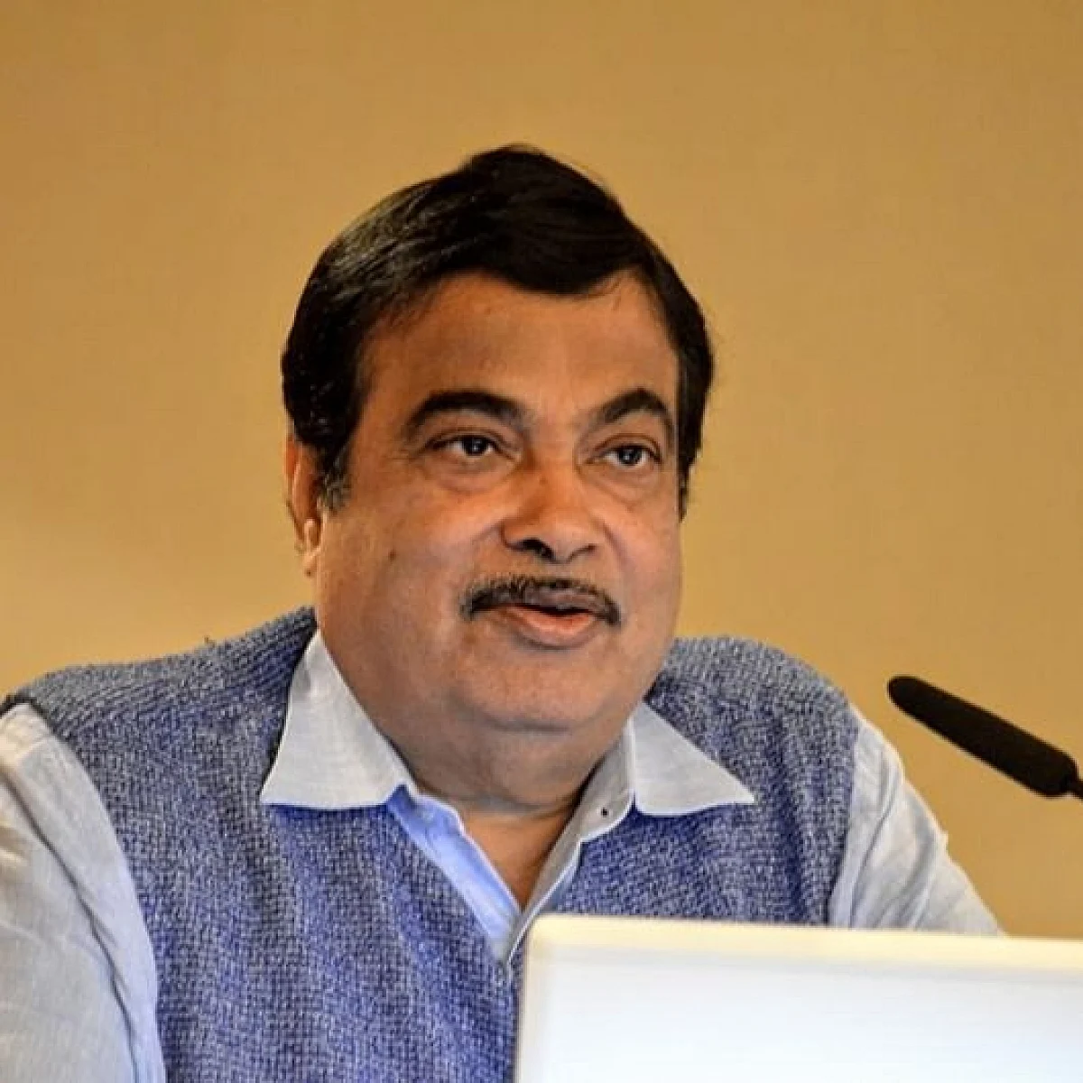 Create jobs closer to home, no migrant worker goes to the city out of his own will: Nitin Gadkari