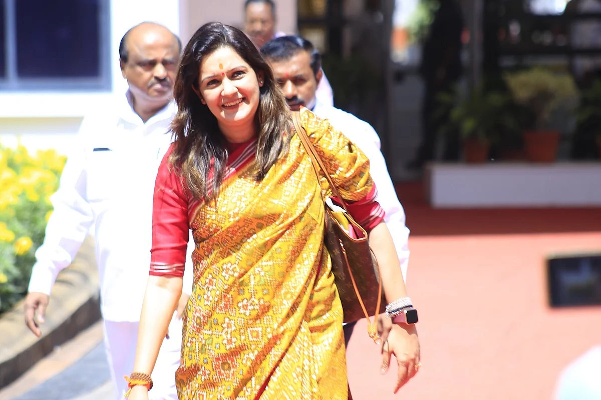 Mumbai: Sena MP Priyanka Chaturvedi thanks Centre for opening COVID-19 vaccination for every adult