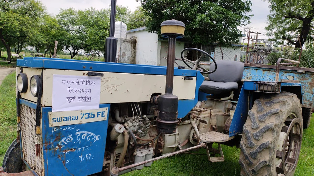Madhya Pradesh: After Betul, Discom seizes tractor, bike of farmers over electricity dues in Raisen