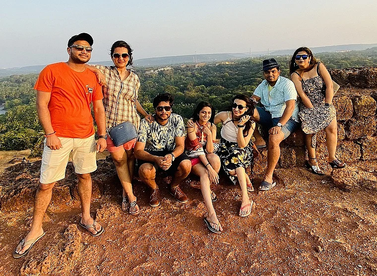 Aarohi Patel (Centre) with her gang of friends in Goa