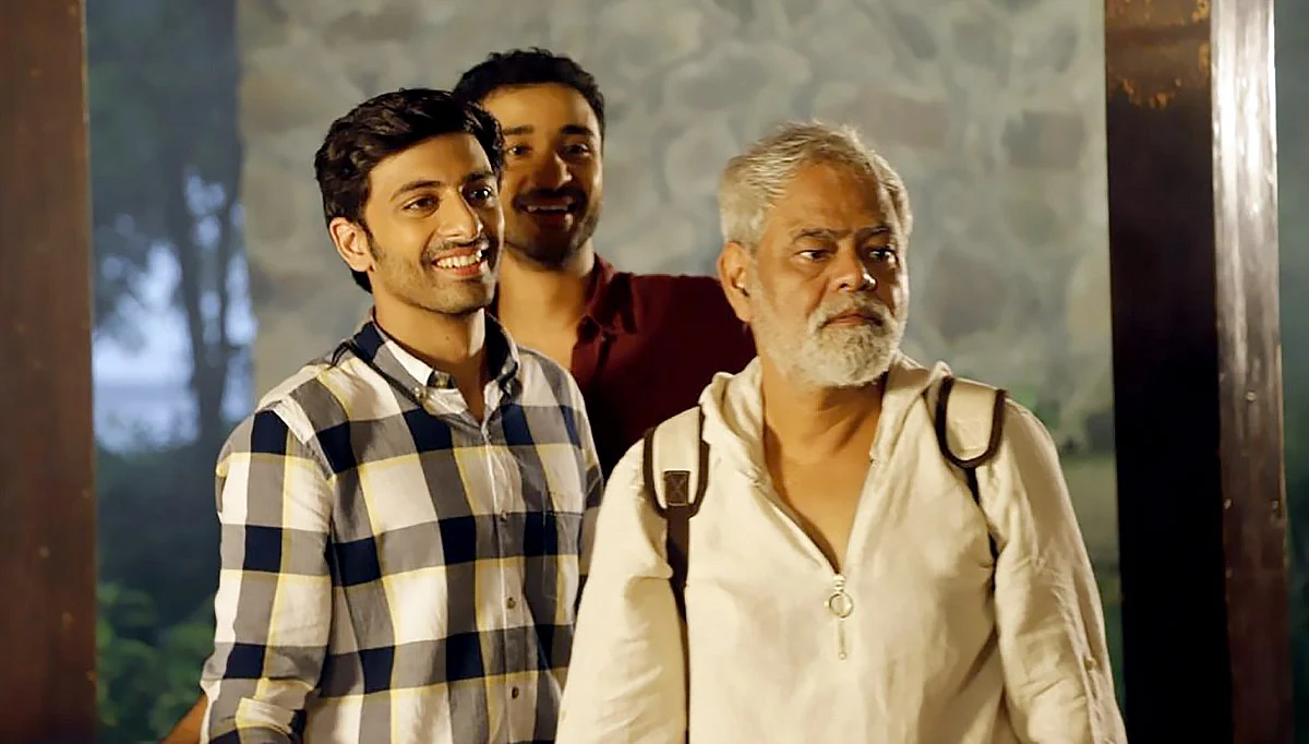 Bahut Hua Samman: A refreshing, unusual satirical comedy