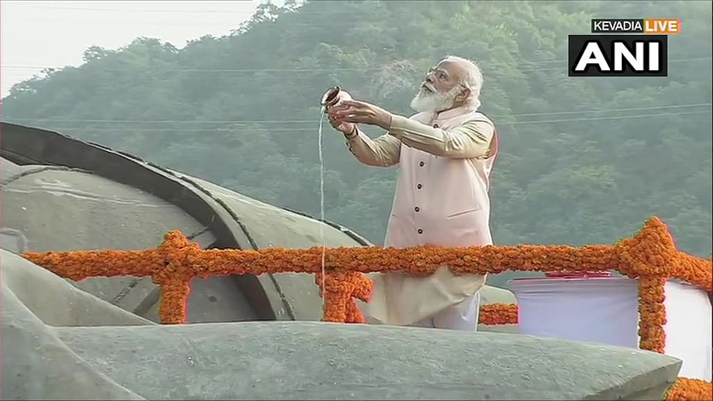 PM Modi visits Statue of Unity to pay tributes to Sardar Patel on birth