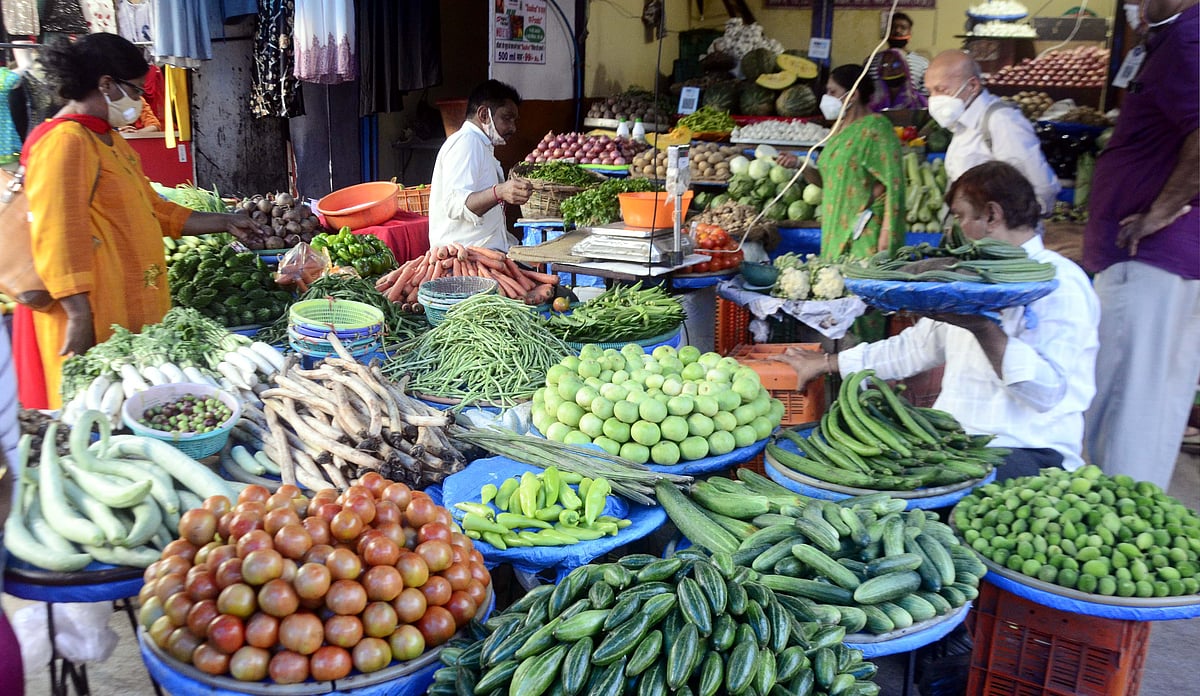 Navi Mumbai Dip in supply pushes prices of green vegetables in retail