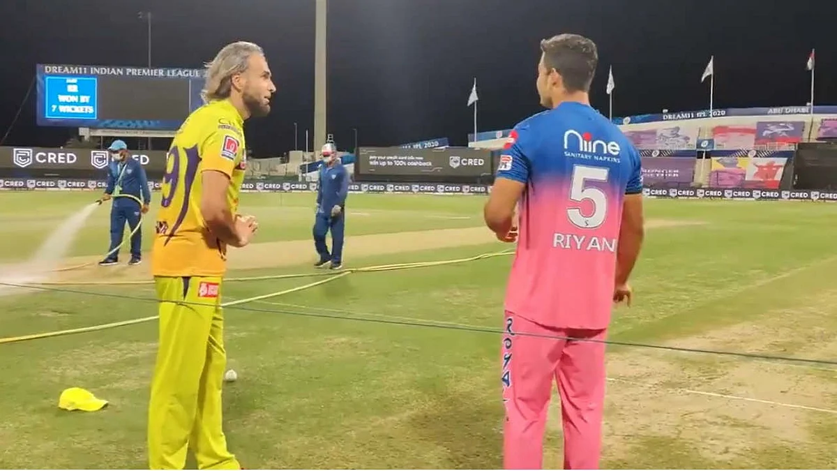 Watch: CSK's Imran Tahir shares leg-spin bowling tricks with Rajasthan Royals' Riyan Parag