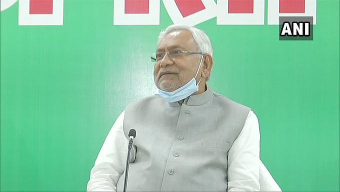 Nitish Kumar calls for meeting of JD(U) leaders amid talk of split with BJP; talks to Sonia Gandhi, Tejashwi Yadav - Vimarsana News
