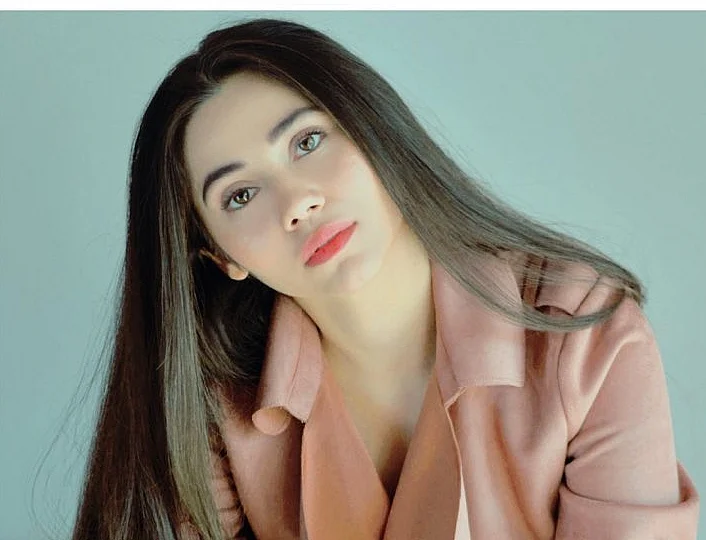 Salma Agha's daughter Zara Khan files complaint against woman who sent death threats, vulgar...