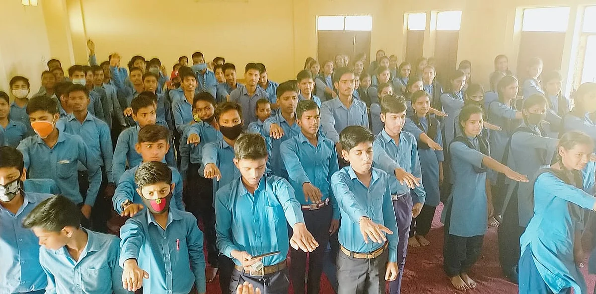 Ujjain: On World Sparrow Day school kids vow to provide safe havens to birds in courtyards