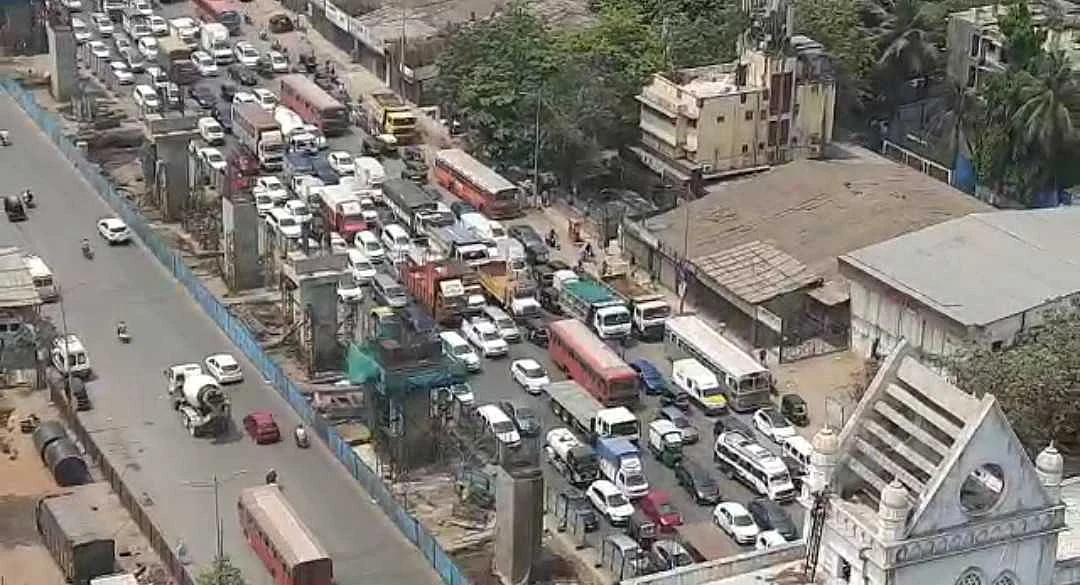 Lockdown in Mumbai: Traffic snarls at city entry points, nakabandis to crackdown on violators