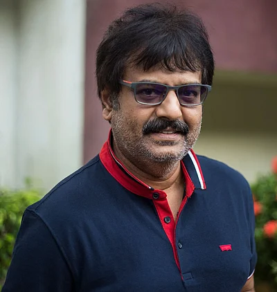 Tamil Nadu Day After Covid 19 Vaccination Actor Vivek Suffers Cardiac Arrest