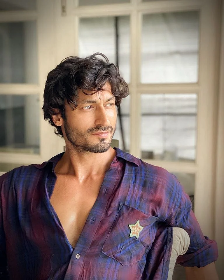 'Would love to but...': Vidyut Jammwal denies news of playing antagonist in Vijay's 'Thalapathy 65'