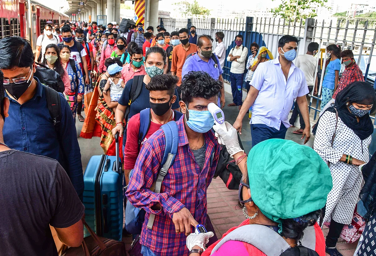 Maharashtra records dip in COVID-19 cases as 51,751 test positive; active cases jump to 5,64,746