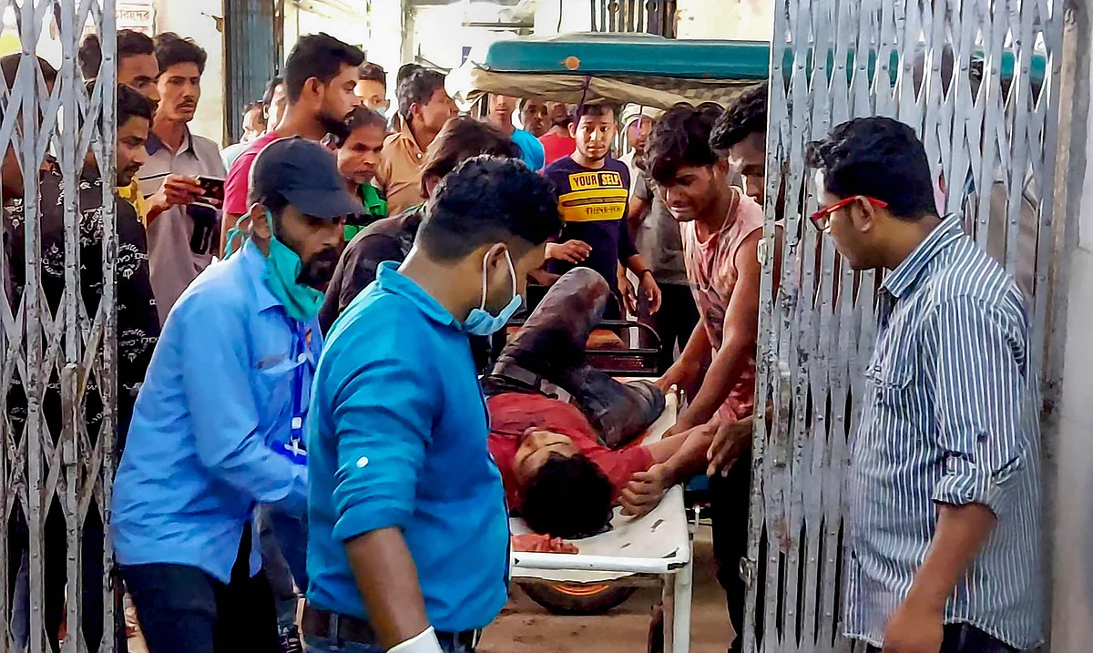 West Bengal: Citing violence, EC restricts entry of politicians in Cooch Behar for 72 hours