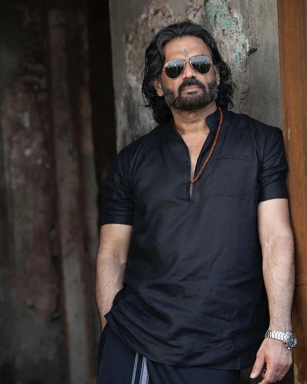 'DM me if you need help': After Akshay Kumar, Suniel Shetty to provide free oxygen concentrators