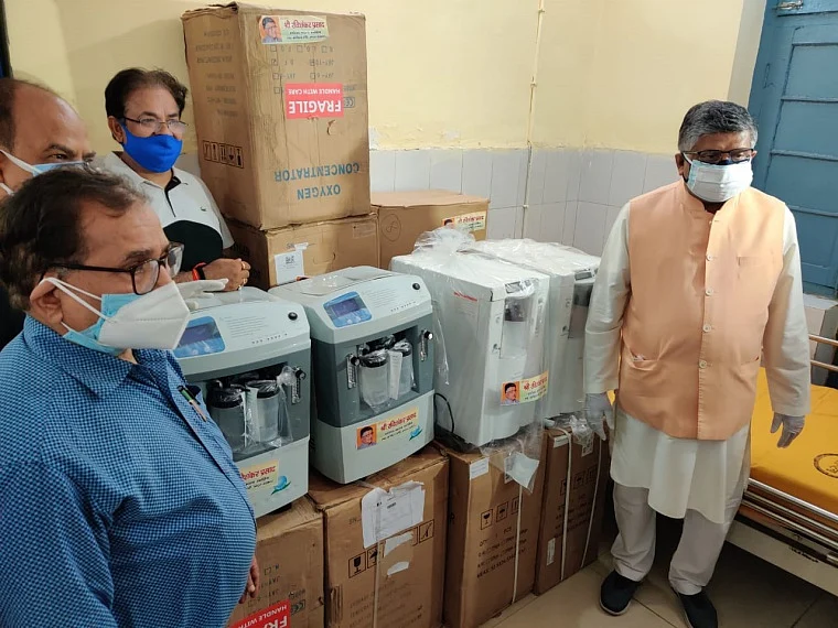 Bihar: Union Minister Ravi Shankar Prasad gets DM's permission to visit hospitals in Patna,...
