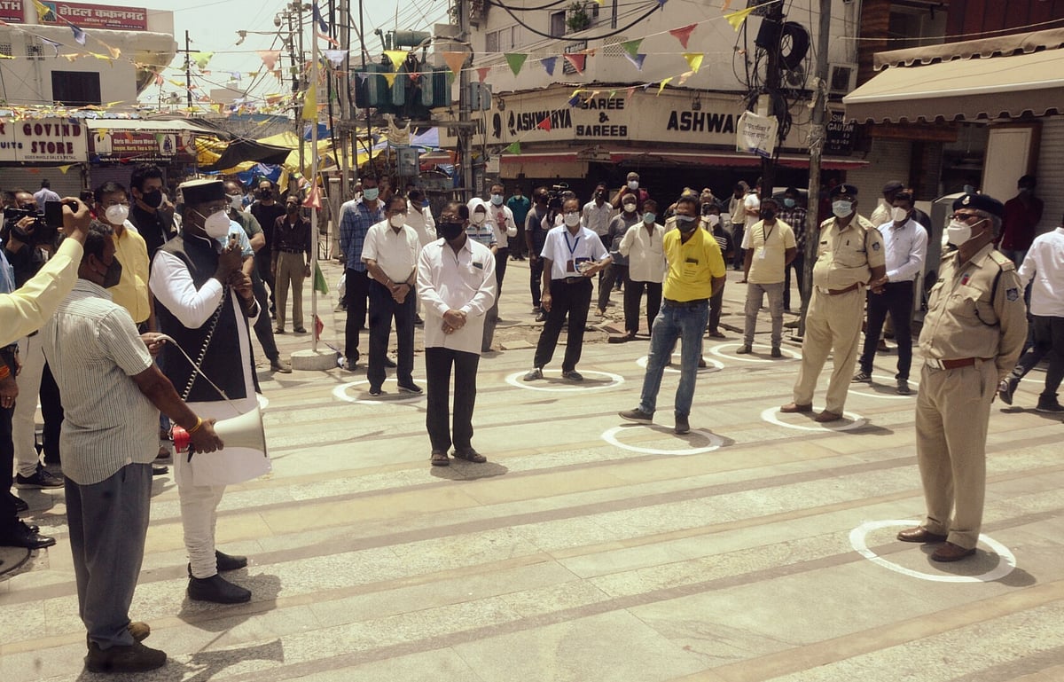 Market unlocking in Bhopal Textile traders are okay with 25 formula