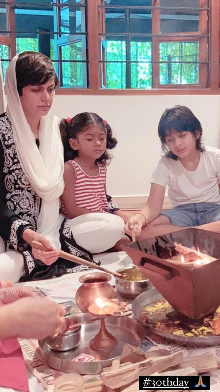 Mandira Bedi, son Vir and daughter Tara perform pooja in memory of her late husband Raj Kaushal
