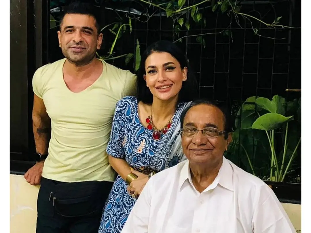 Pavitra Punia meets Eijaz Khan's father, calls him 'iconic personality'; fans say 'Rishta pakka'