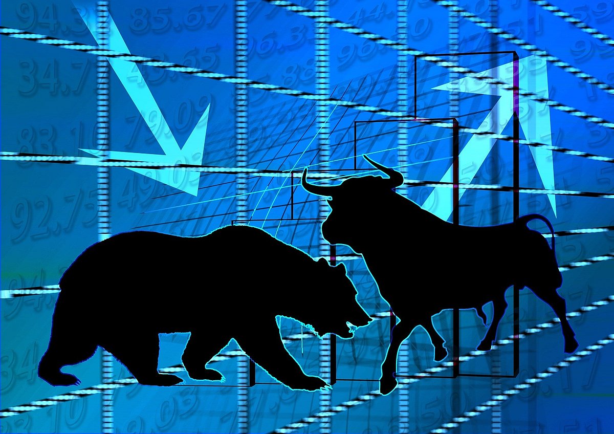 Broad-based selling, weak global cues fuel sharp slump in key indices; realty, auto, energy stocks tank - Vimarsana News