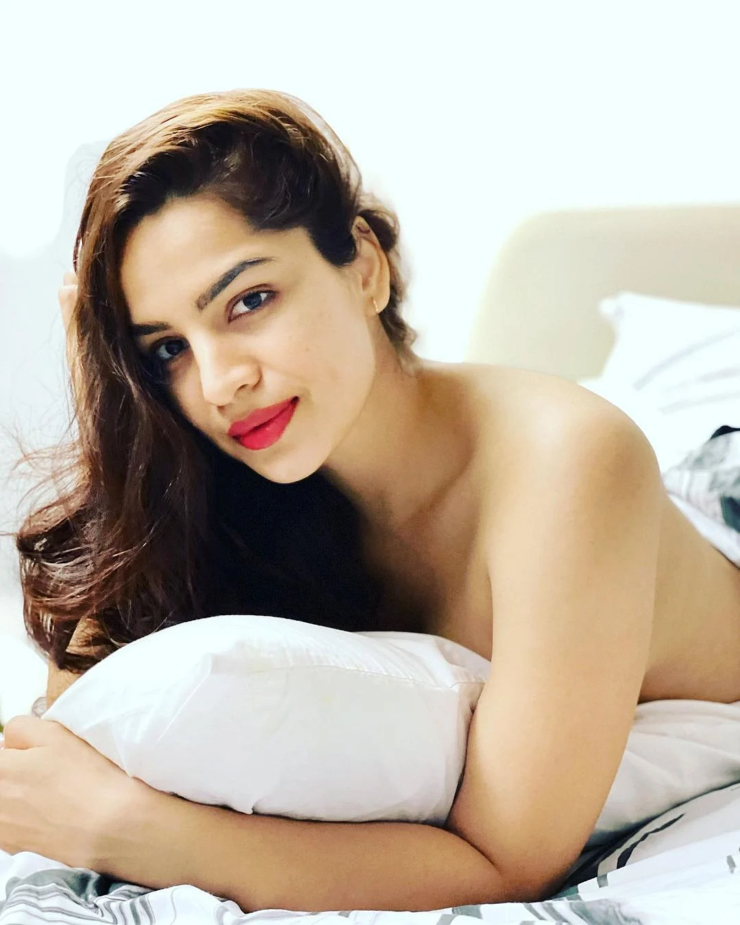 'They are okay with bikini pics, but...': Shikha Singh on being trolled for posting topless photo