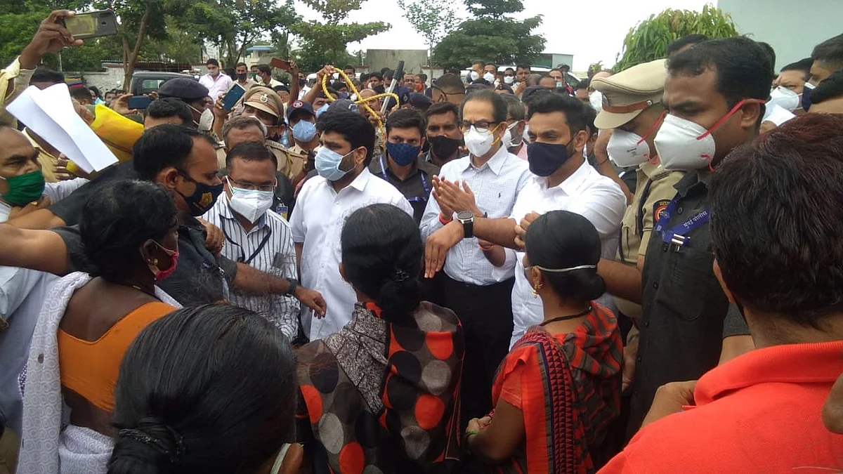 CM was accompanied by Rural Development Minister Hasan Mushrif, Kolhapur Guardian Minister Satej Patil, Minister of State for Health Rajendra Patil-Yadravkar, Hatkanangale MP Dhairyasheel Mane, Kolhapur MP Sanjay Mandalik and District Collector Rahul Rekhawar
